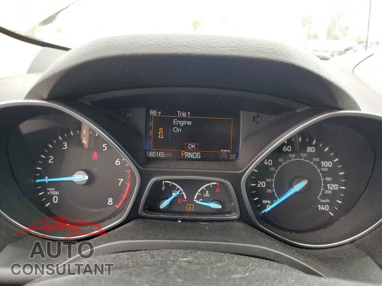 FORD ESCAPE 2017 - 1FMCU9G95HUC51591