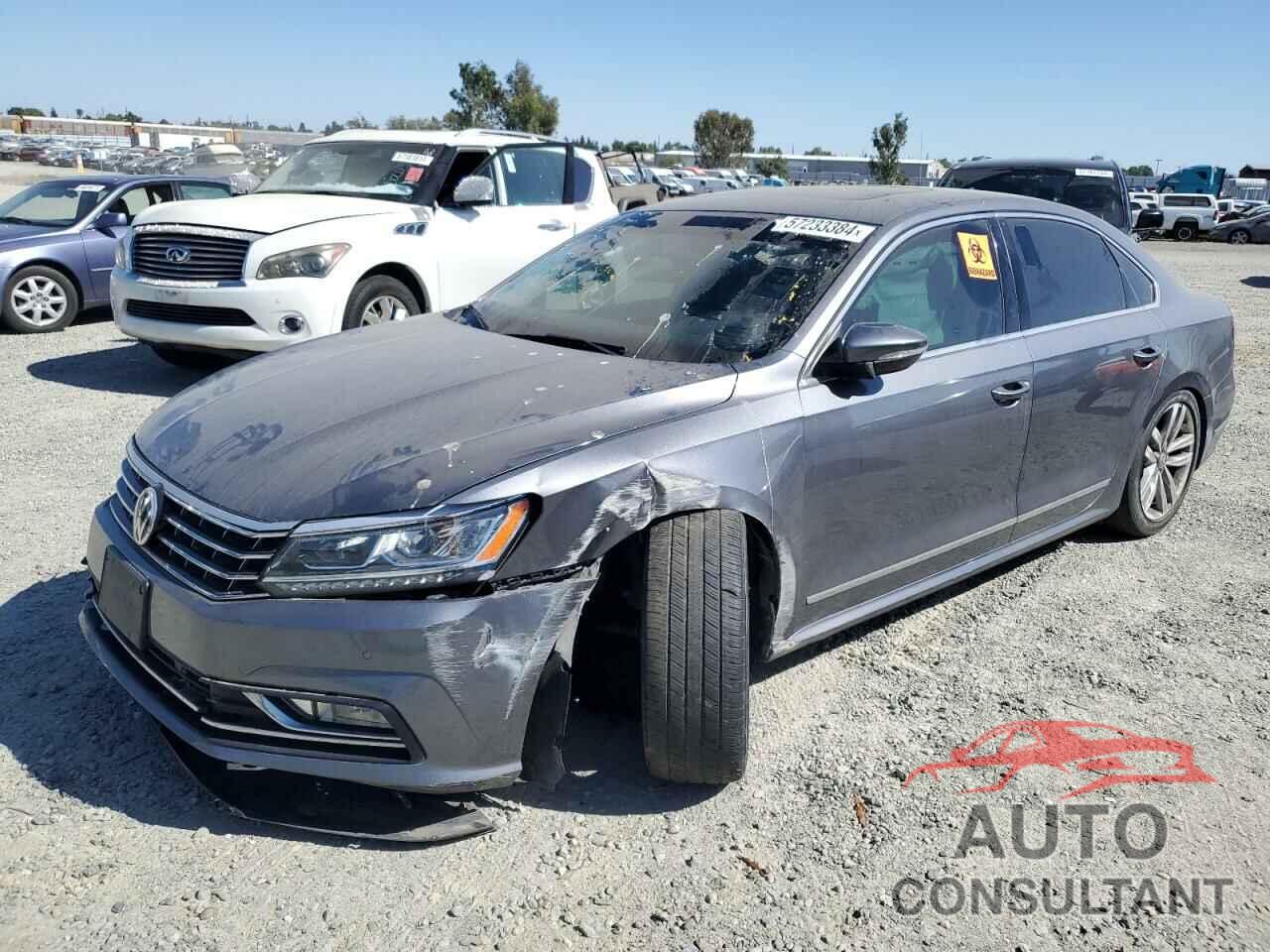 VOLKSWAGEN PASSAT 2017 - 1VWGT7A32HC057525