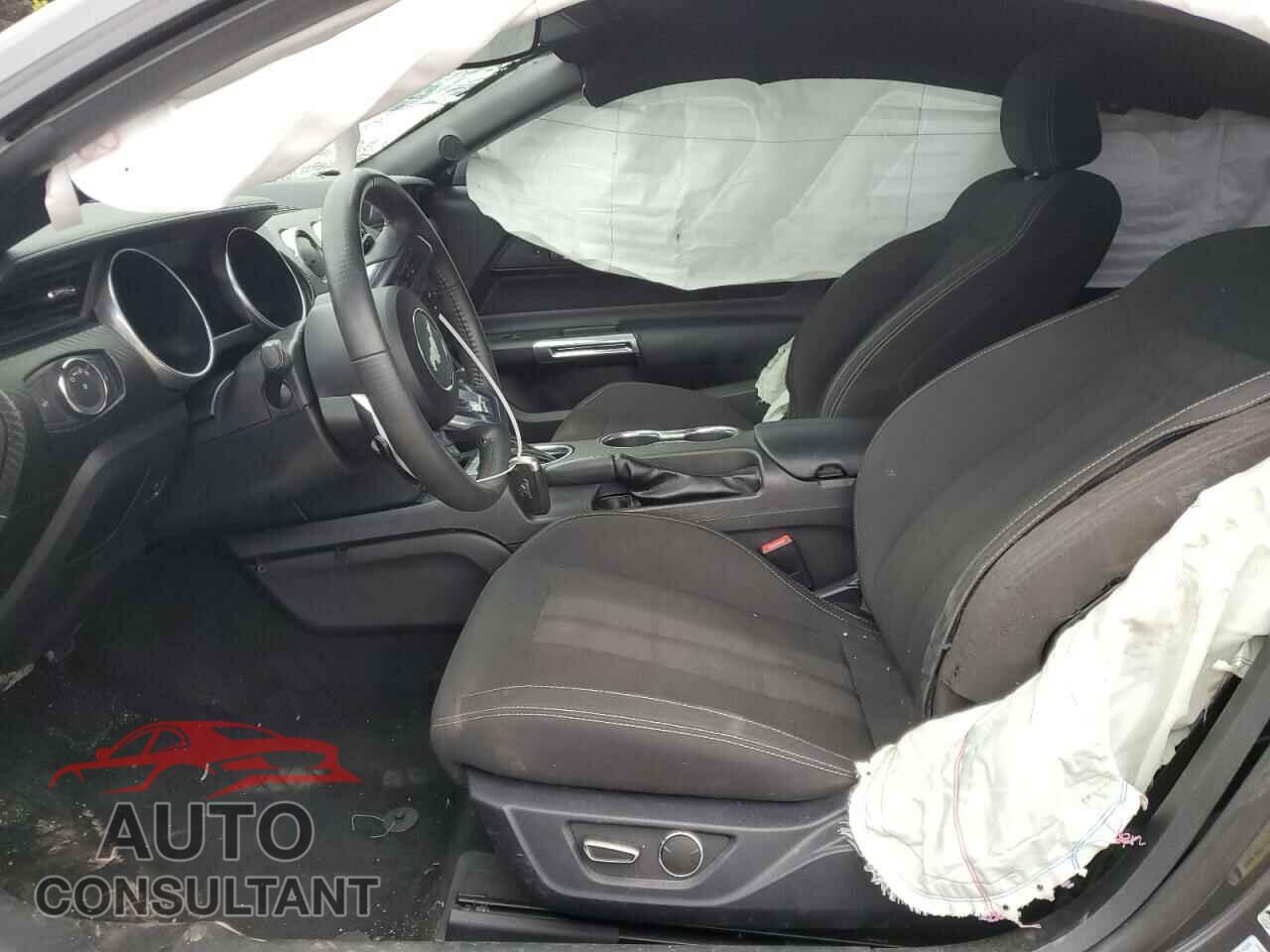 FORD MUSTANG 2019 - 1FA6P8CF5K5200985