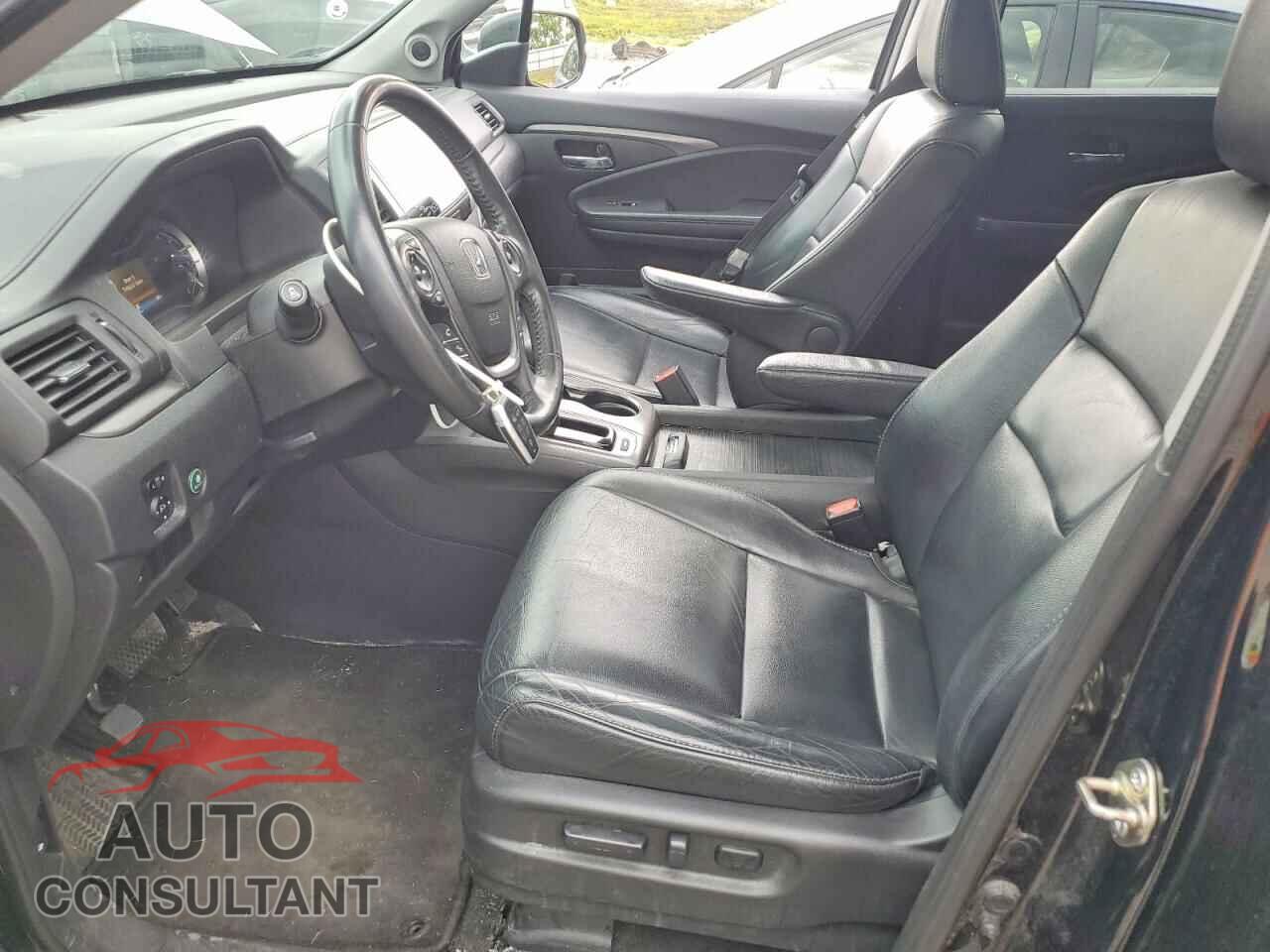 HONDA PILOT 2017 - 5FNYF5H52HB006992