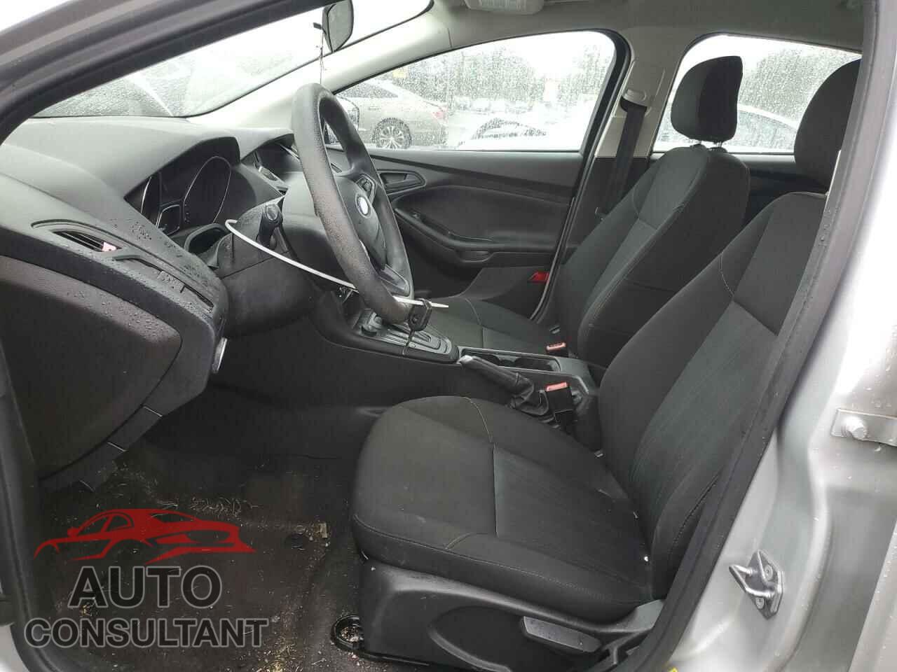FORD FOCUS 2018 - 1FADP3E23JL264523