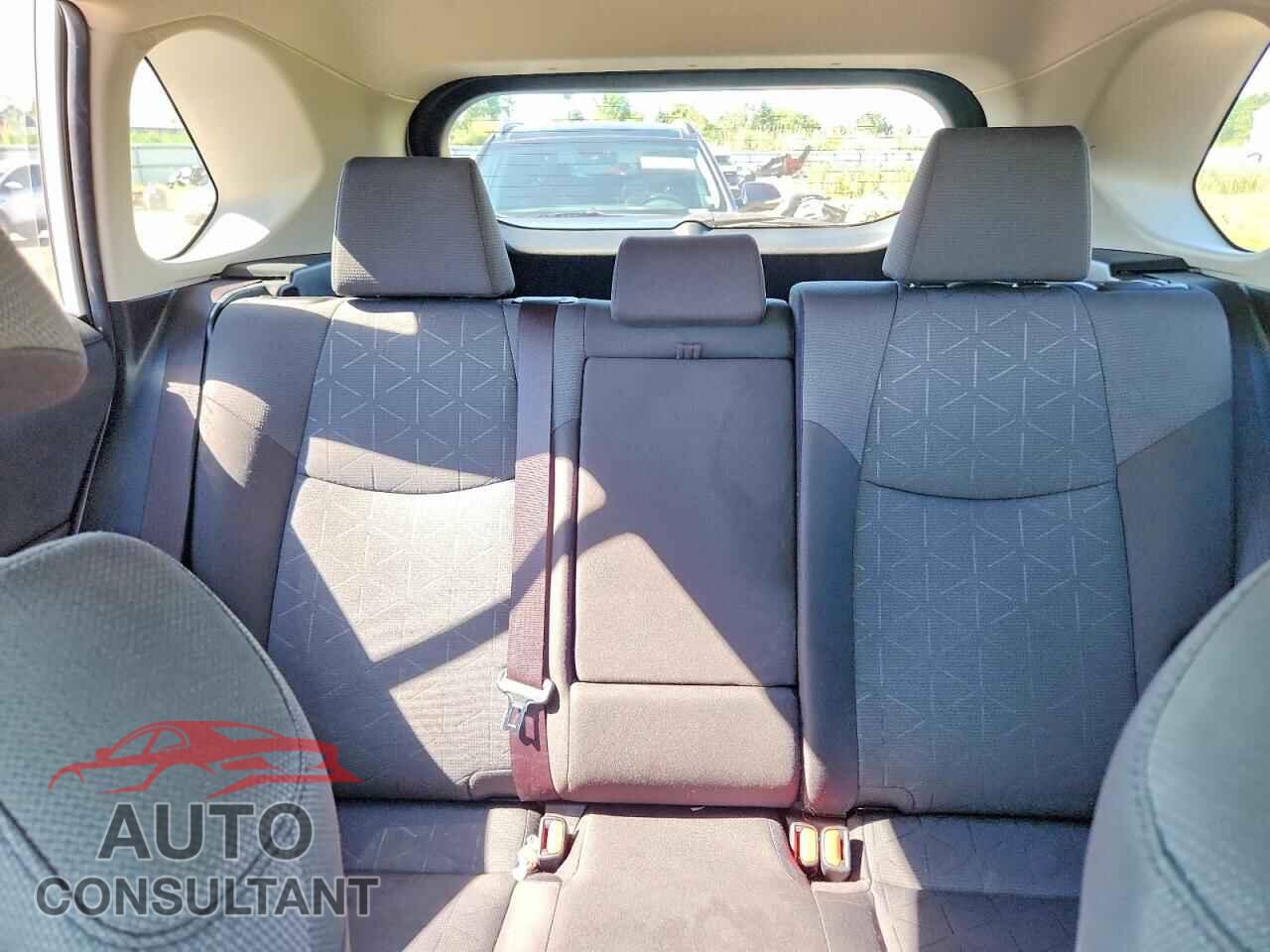 TOYOTA RAV4 2019 - JTMP1RFV5KD040119