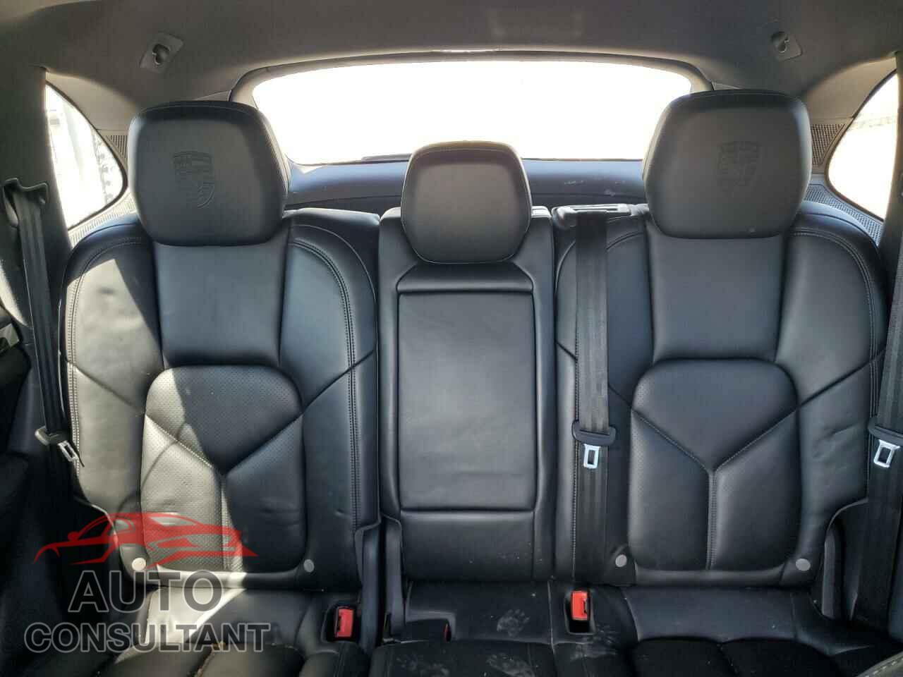 PORSCHE CAYENNE 2017 - WP1AA2A2XHKA85358