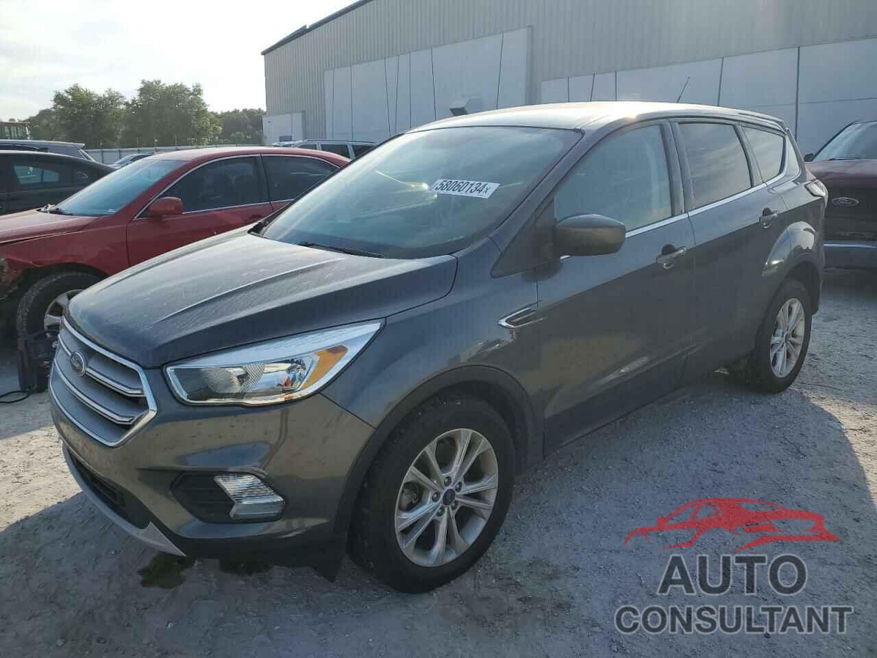 FORD ESCAPE 2017 - 1FMCU0G94HUC03561