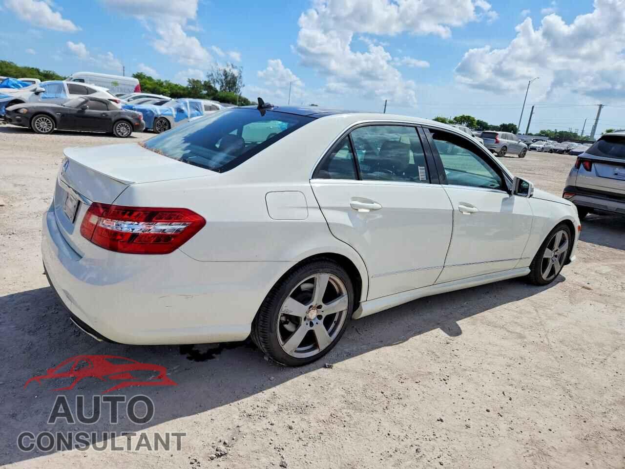 MERCEDES-BENZ E-CLASS 2011 - WDDHF5GB7BA293887