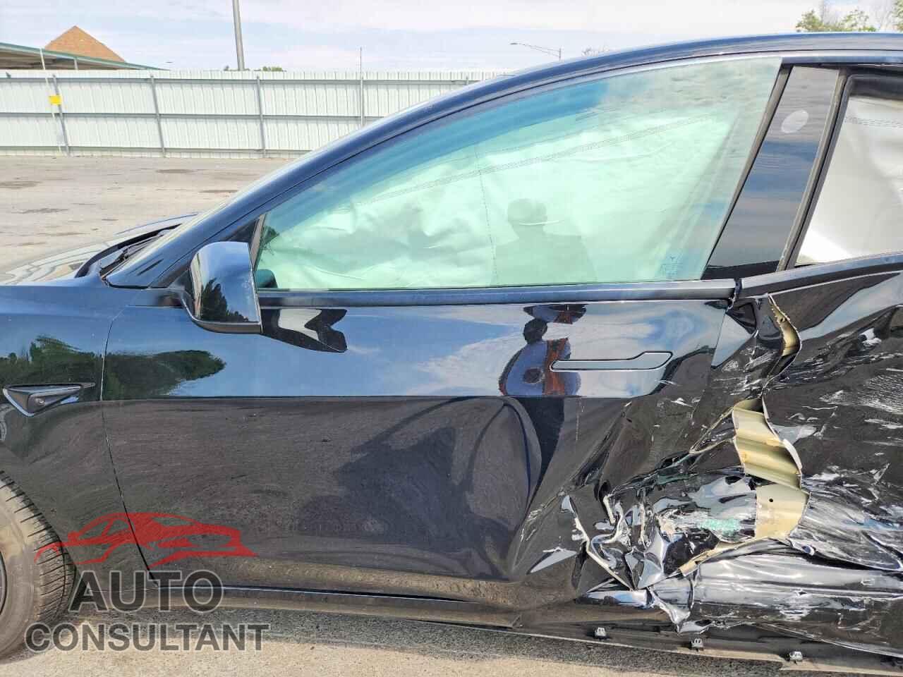 TESLA MODEL 3 2021 - 5YJ3E1EA4MF045956