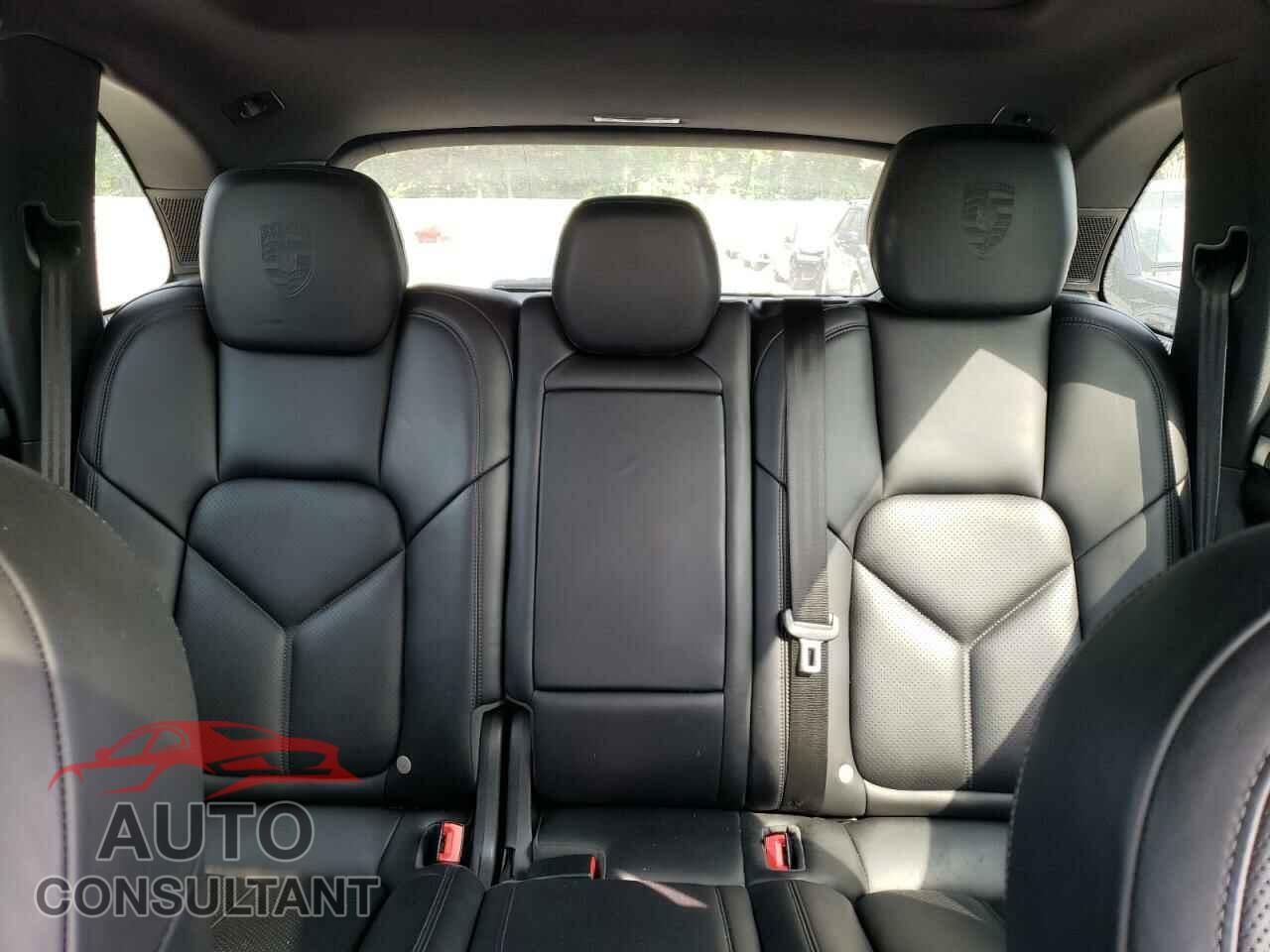 PORSCHE CAYENNE 2017 - WP1AA2A2XHKA90446