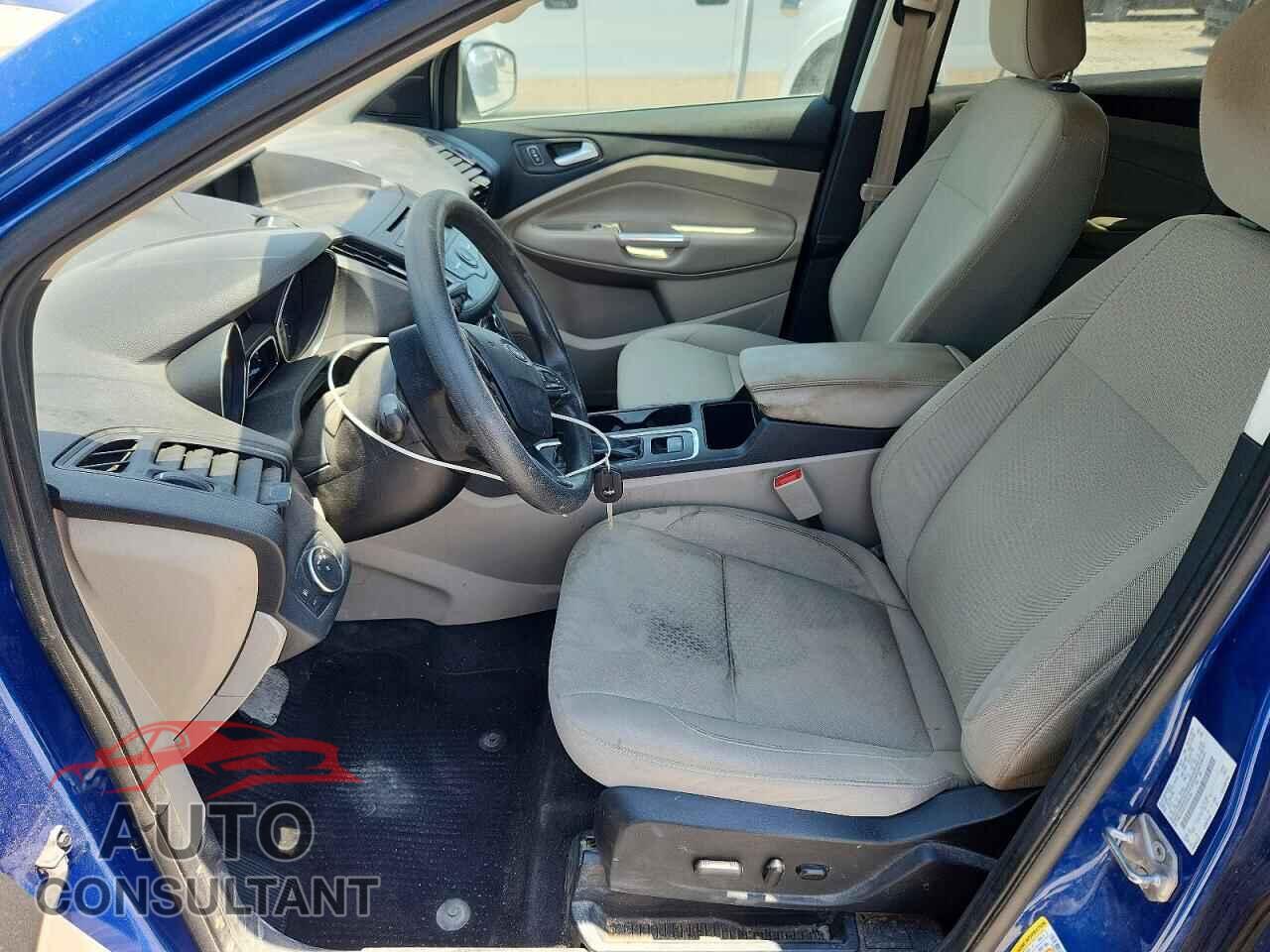 FORD ESCAPE 2018 - 1FMCU0GD7JUC90754