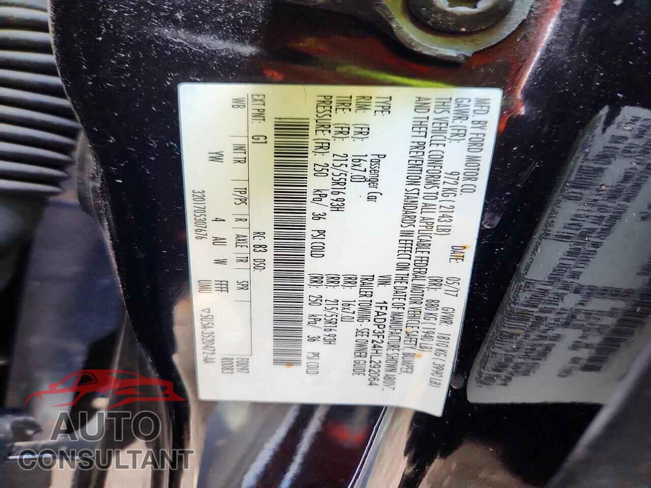 FORD FOCUS 2017 - 1FADP3F24HL292064