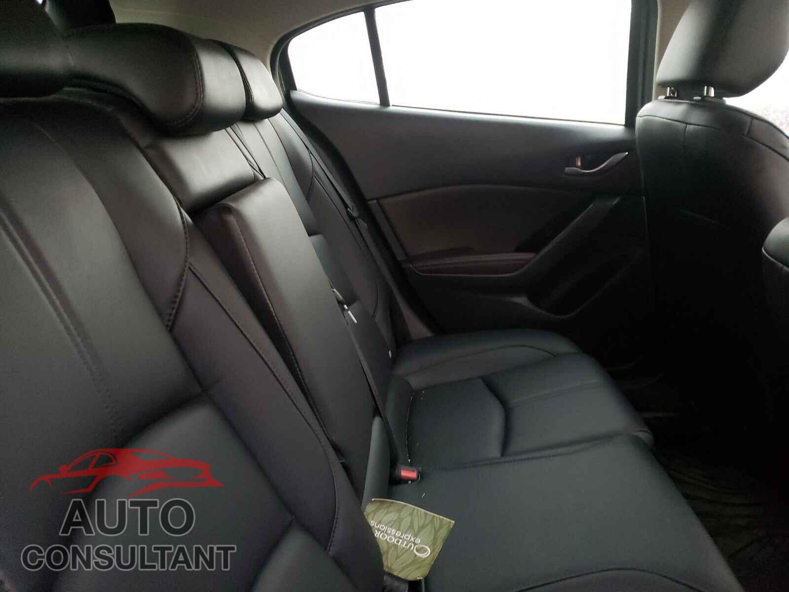 MAZDA 3 2017 - 3MZBN1L35HM139875