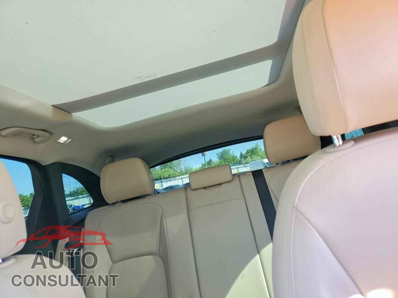JAGUAR F-PACE 2017 - SADCJ2BV1HA494121