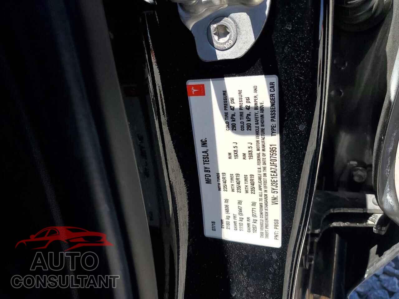 TESLA MODEL 3 2018 - 5YJ3E1EA7JF075951