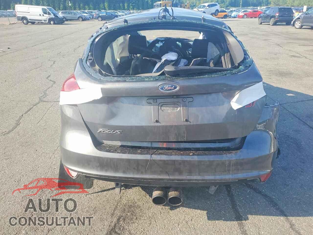 FORD FOCUS 2017 - 1FADP3L94HL301251