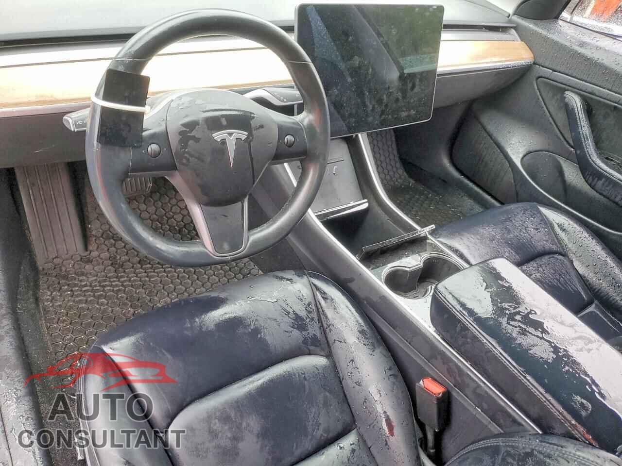 TESLA MODEL 3 2018 - 5YJ3E1EBXJF067304