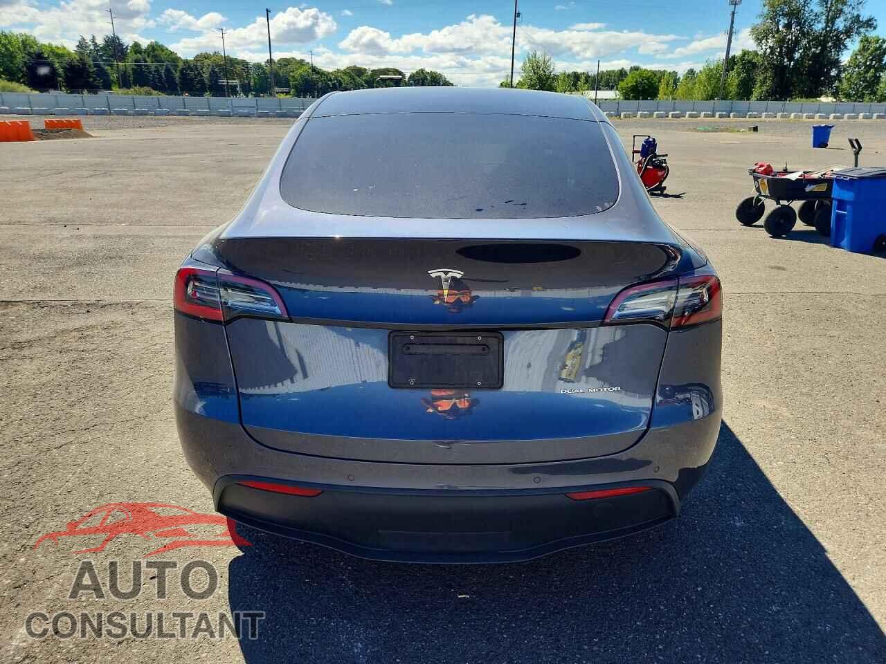 TESLA MODEL Y 2021 - 5YJYGDEE3MF229998