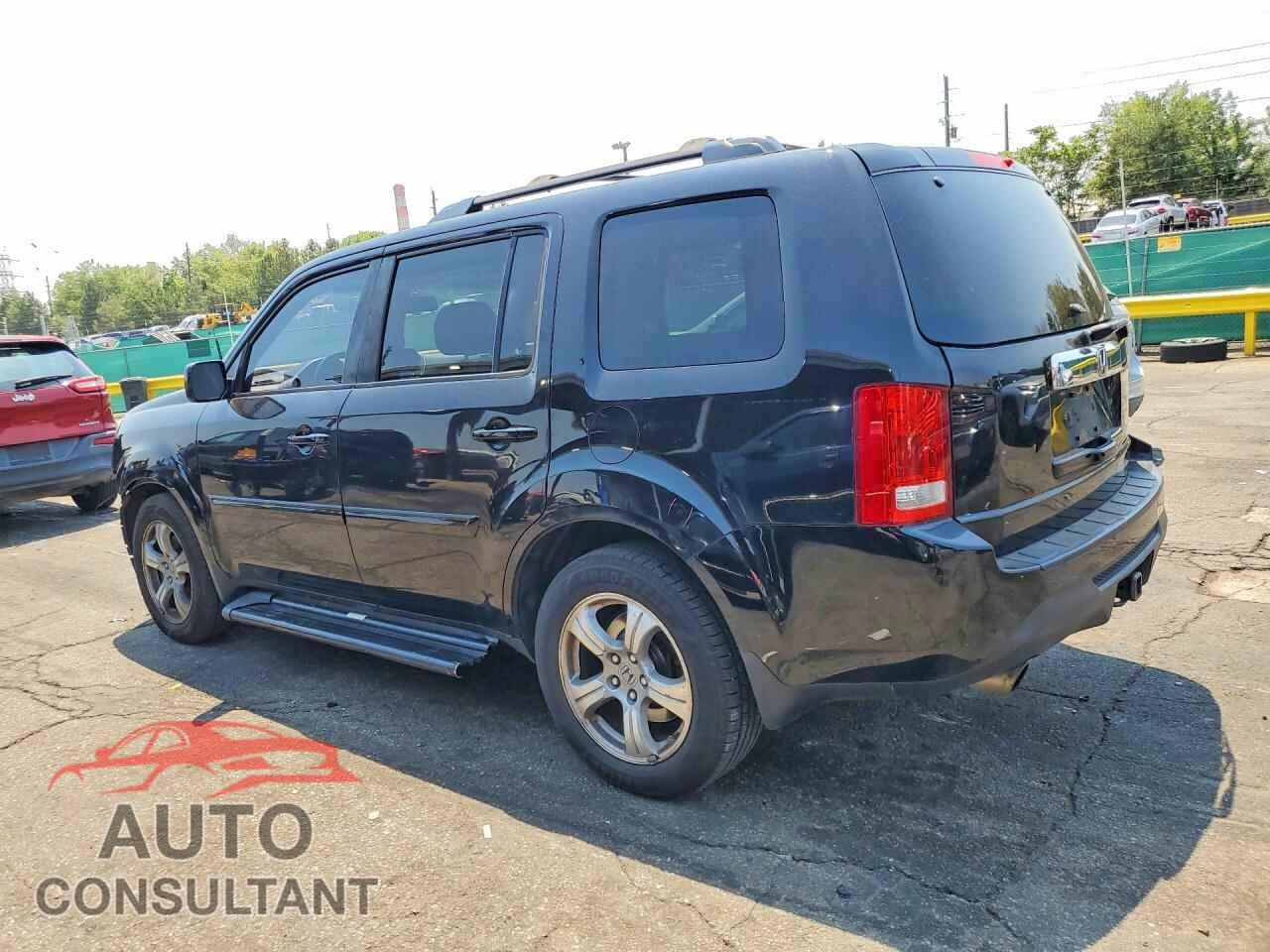 HONDA PILOT 2013 - 5FNYF4H58DB054596