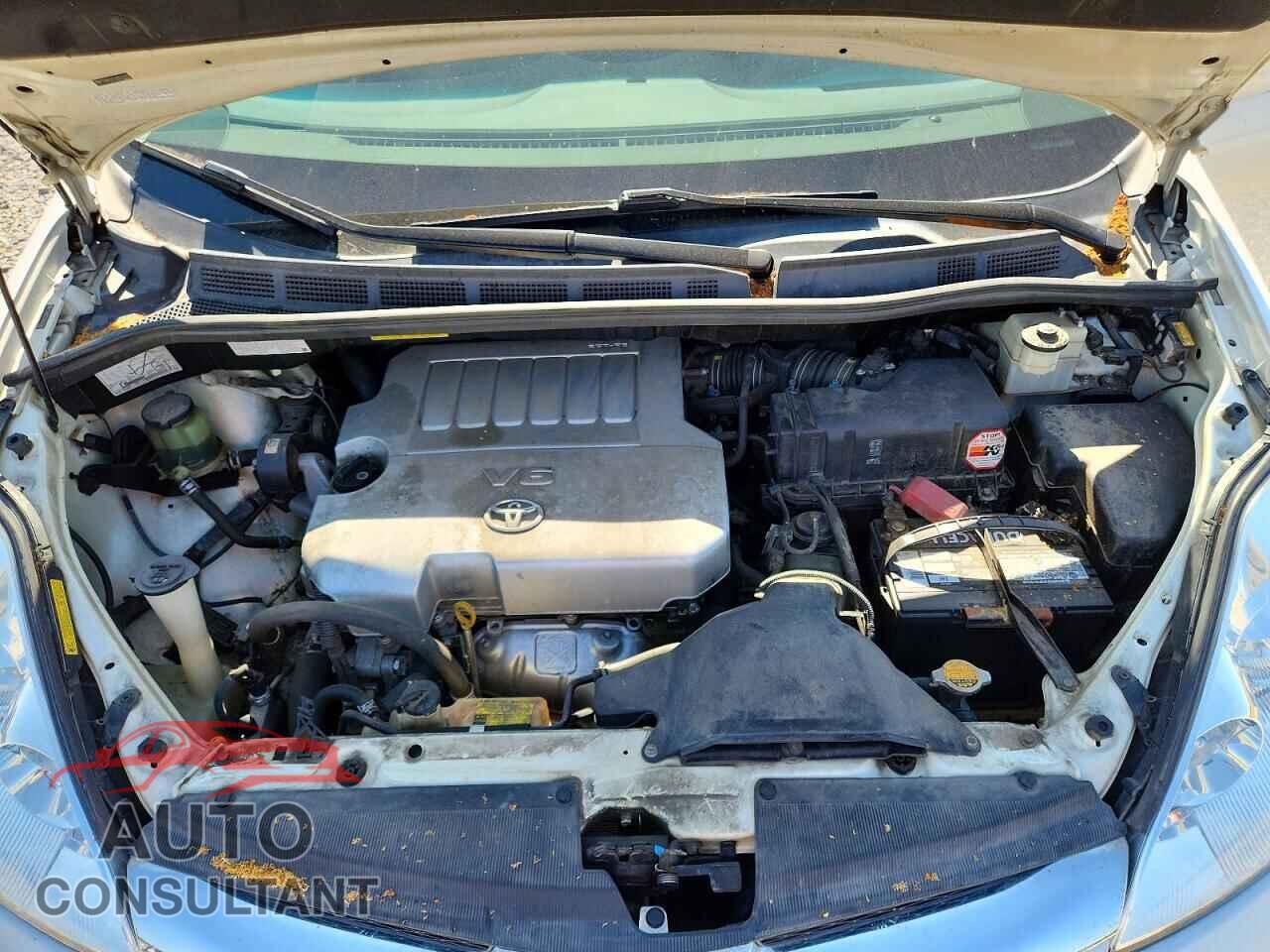 TOYOTA SIENNA 2009 - 5TDBK22C19S023920