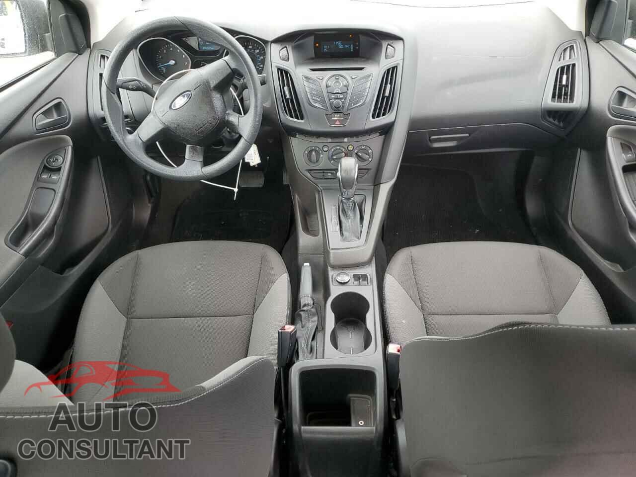 FORD FOCUS 2013 - 1FADP3E28DL146150