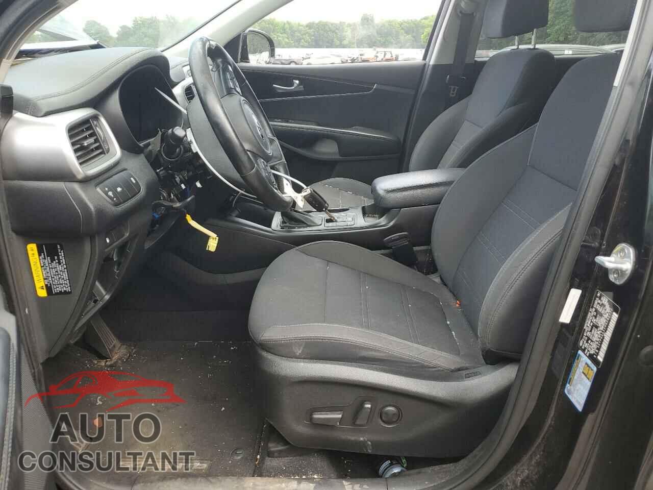 KIA SORENTO 2017 - 5XYPG4A32HG282772