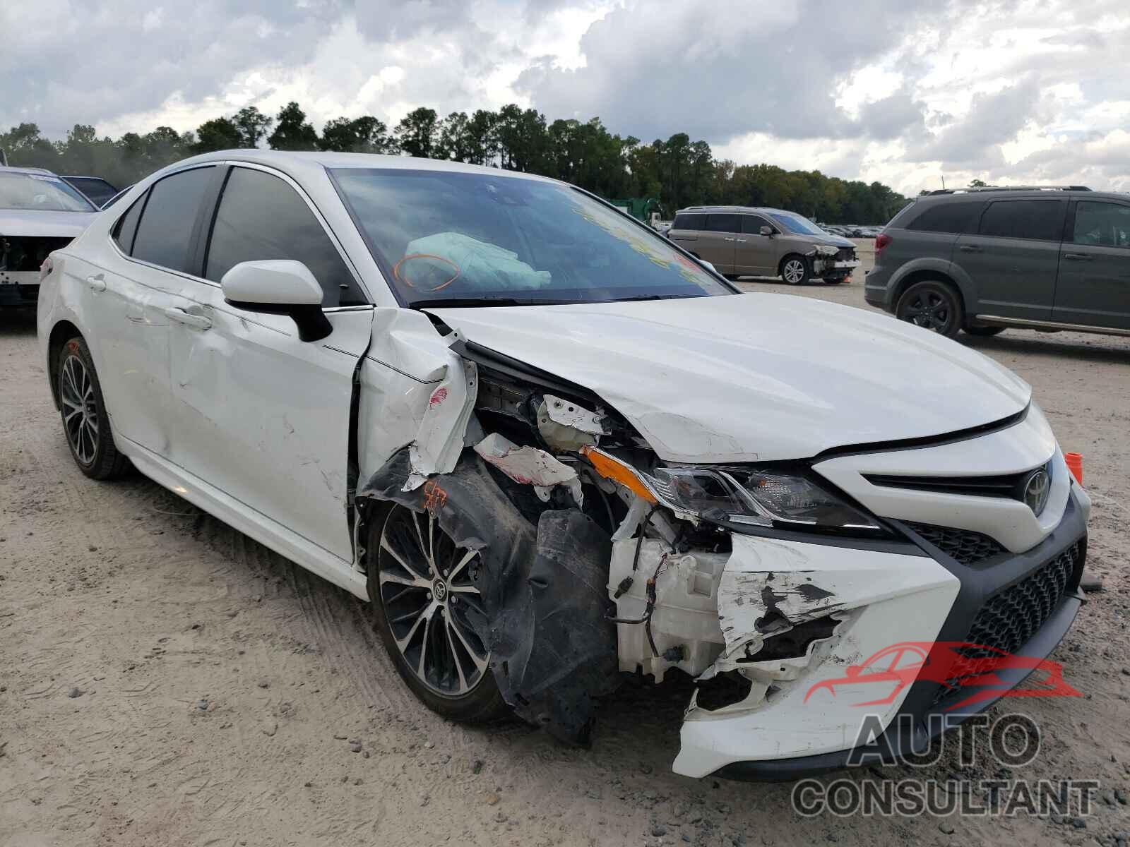 TOYOTA CAMRY 2020 - 4T1G11AK0LU883835