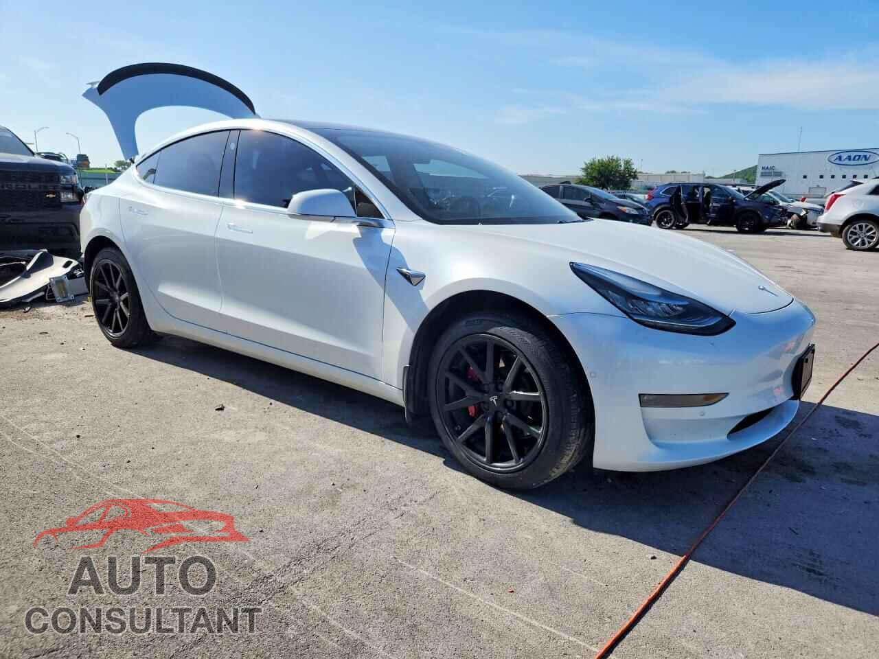 TESLA MODEL 3 2018 - 5YJ3E1EA0JF005689