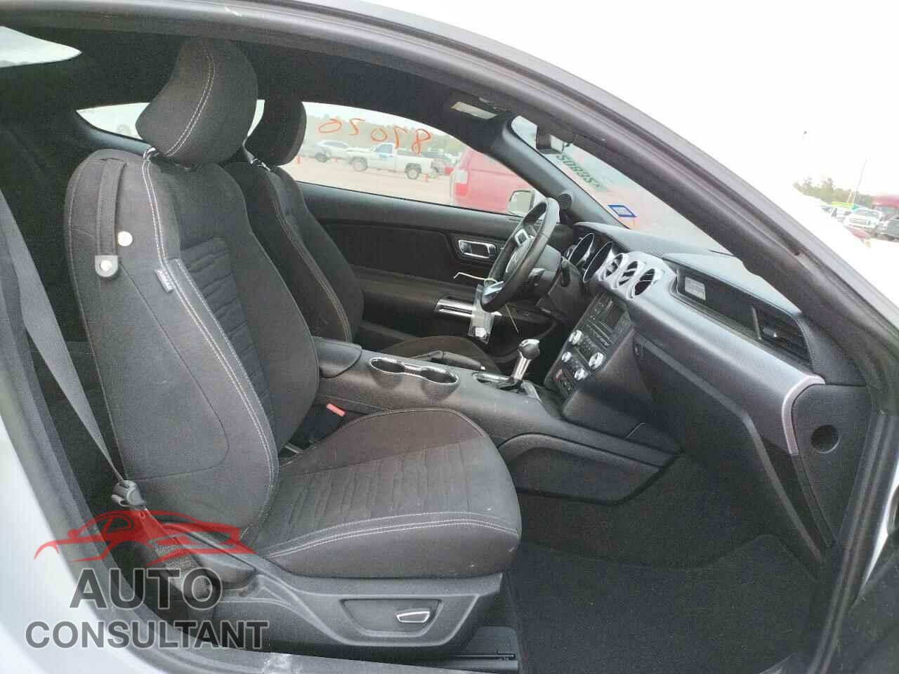 FORD MUSTANG 2017 - 1FA6P8TH1H5256593