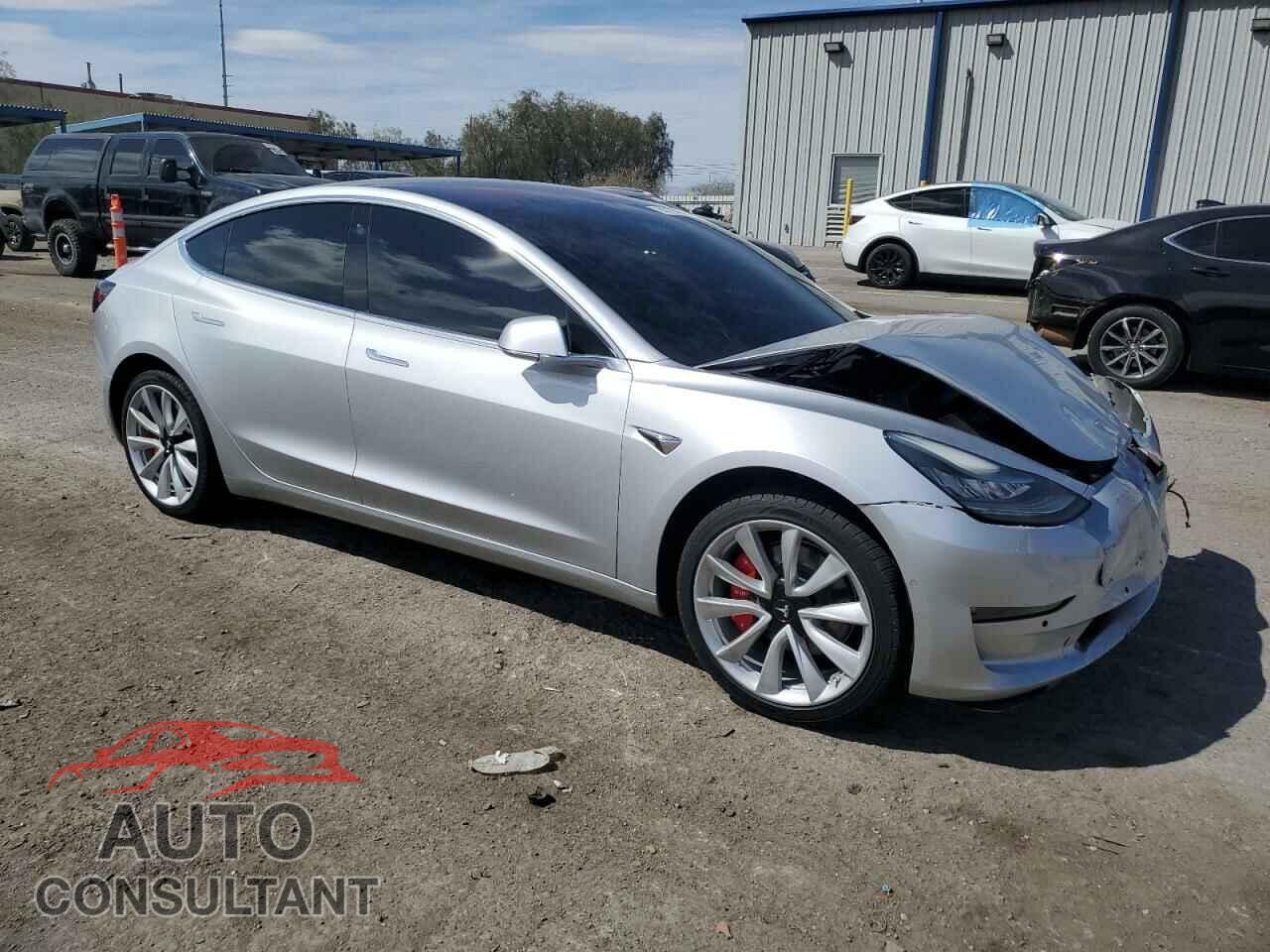 TESLA MODEL 3 2018 - 5YJ3E1EA2JF015351