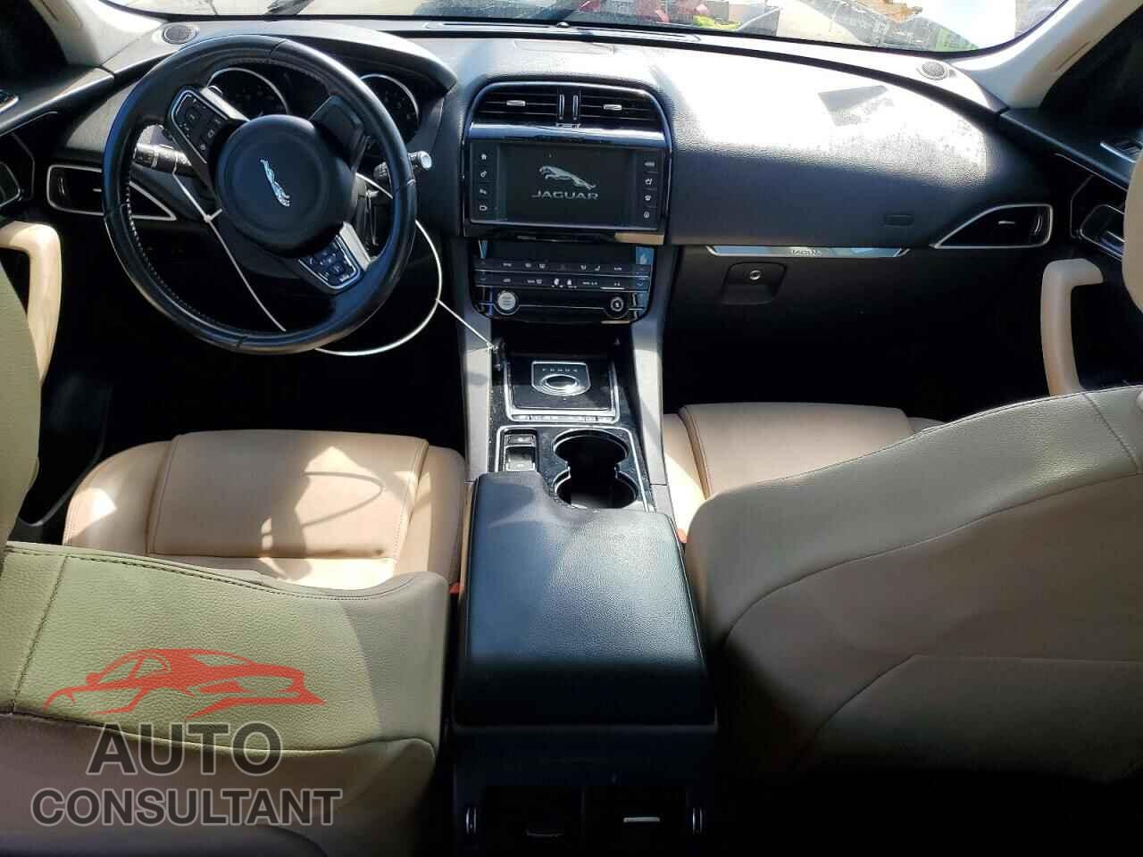 JAGUAR F-PACE 2017 - SADCJ2BV4HA067080