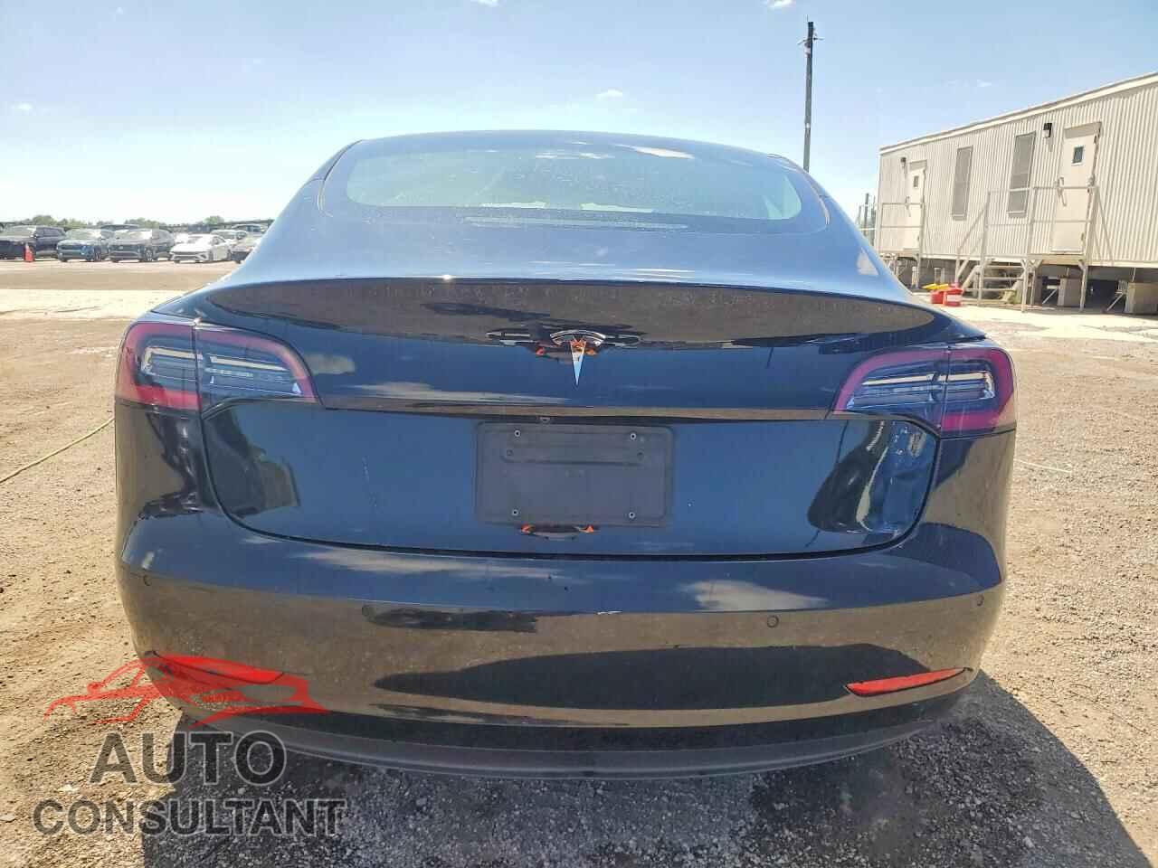 TESLA MODEL 3 2022 - 5YJ3E1EA2NF372079