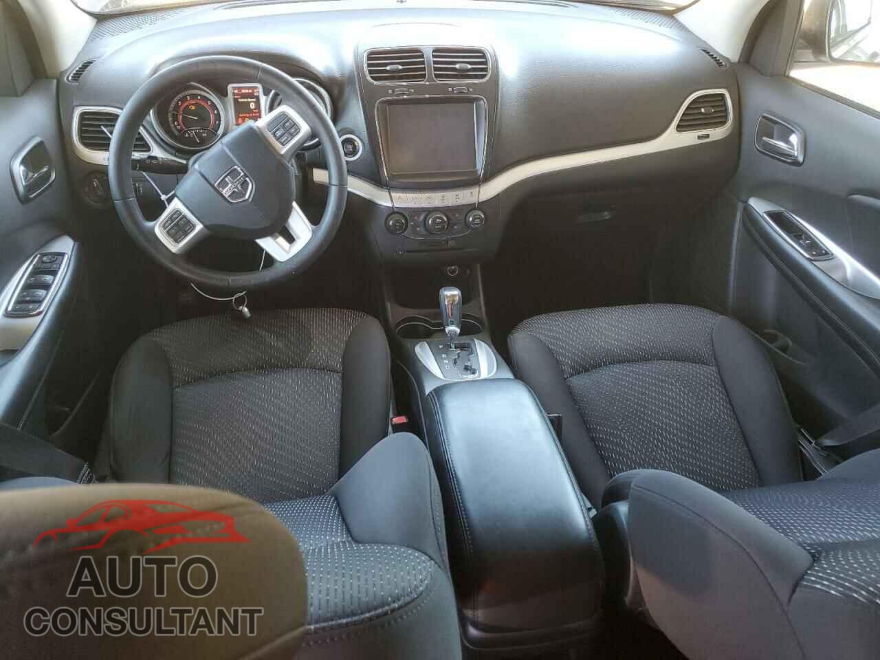DODGE JOURNEY 2015 - 3C4PDCBB5FT707755