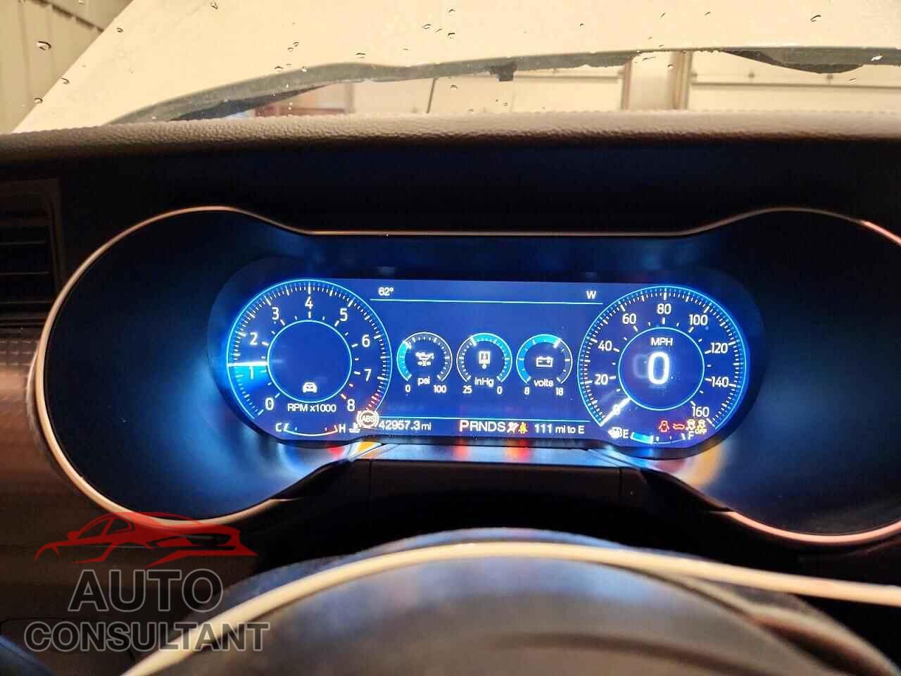 FORD MUSTANG 2018 - 1FA6P8CF7J5113491