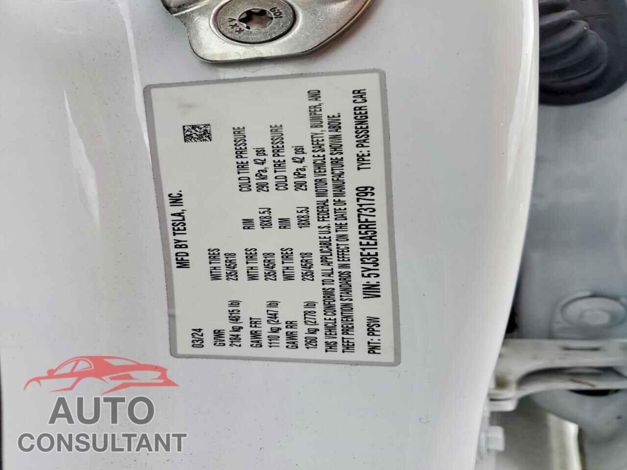TESLA MODEL 3 2024 - 5YJ3E1EA5RF731799
