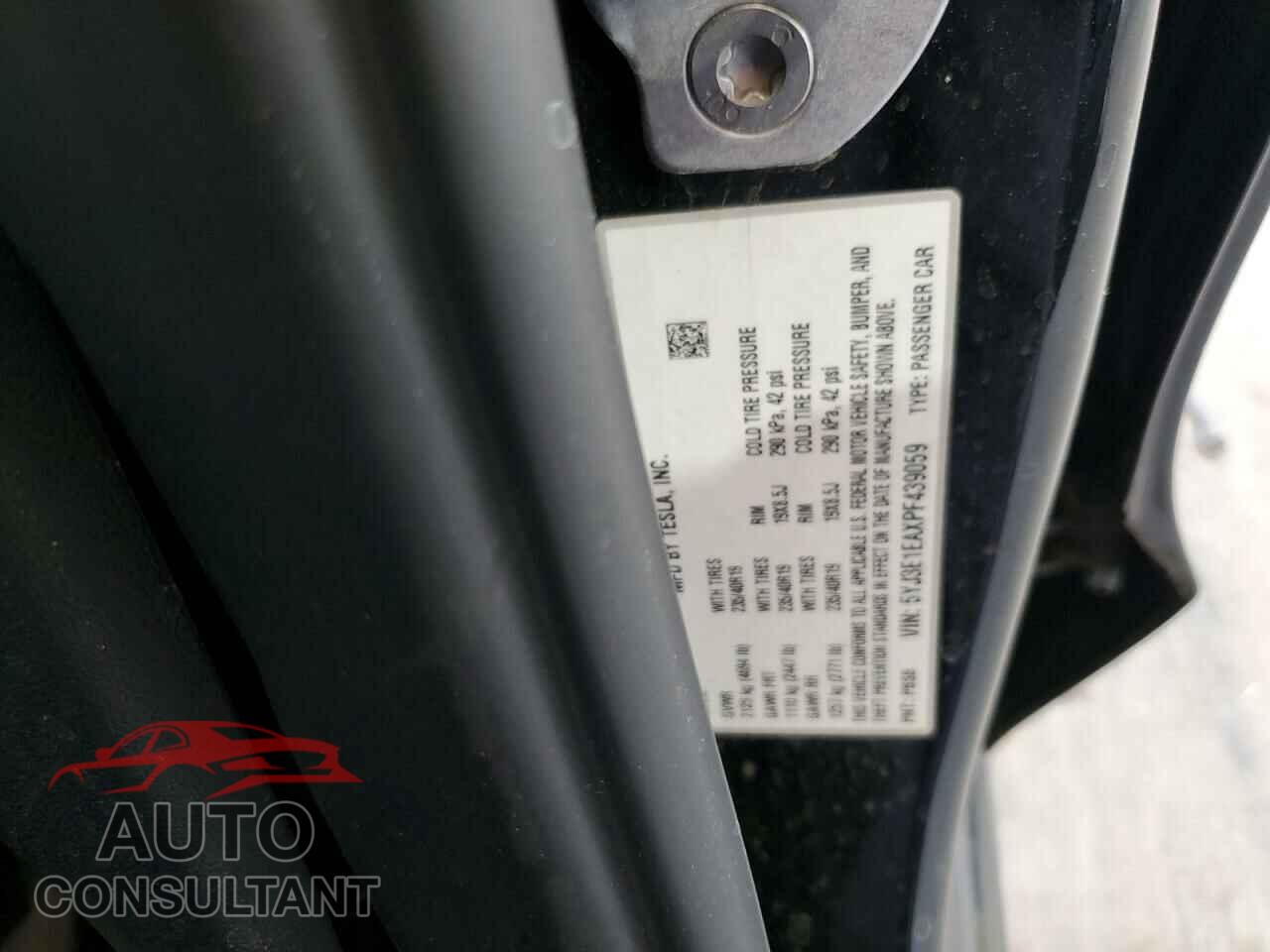 TESLA MODEL 3 2023 - 5YJ3E1EAXPF439059
