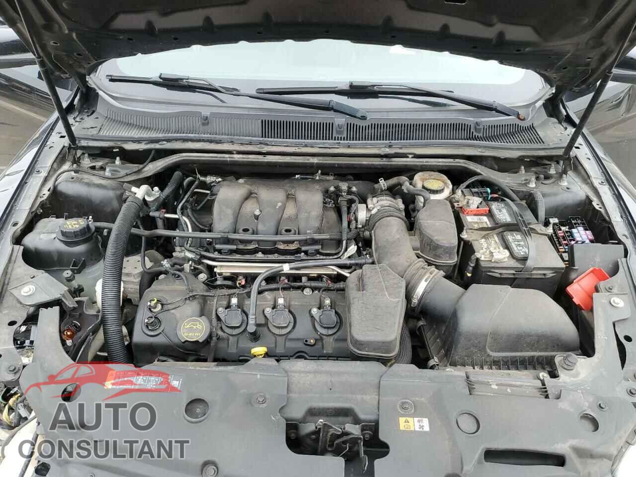 FORD TAURUS 2018 - 1FAHP2E8XJG137888