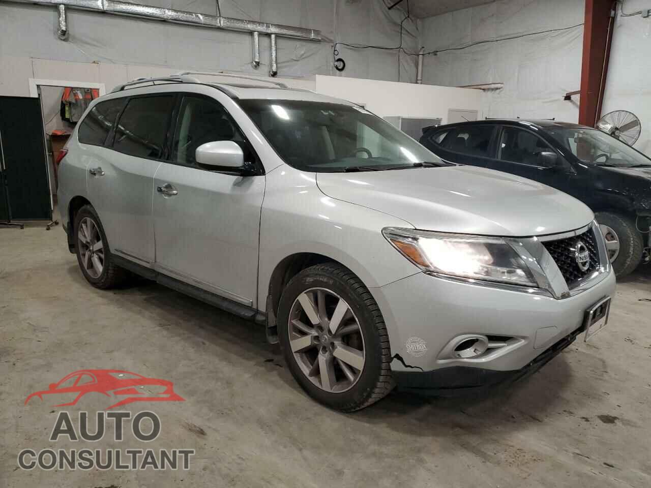 NISSAN PATHFINDER 2015 - 5N1AR2MM9FC619010