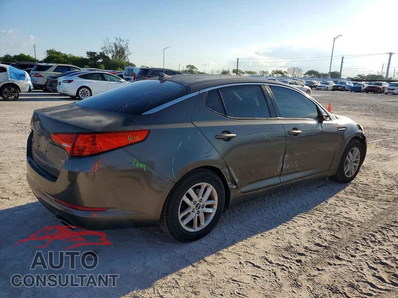 KIA OPTIMA 2011 - KNAGM4A75B5154132