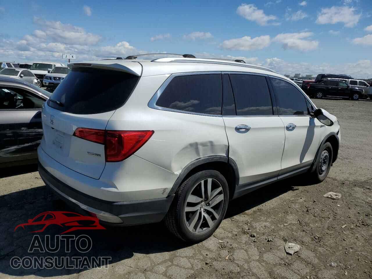 HONDA PILOT 2017 - 5FNYF5H97HB009955