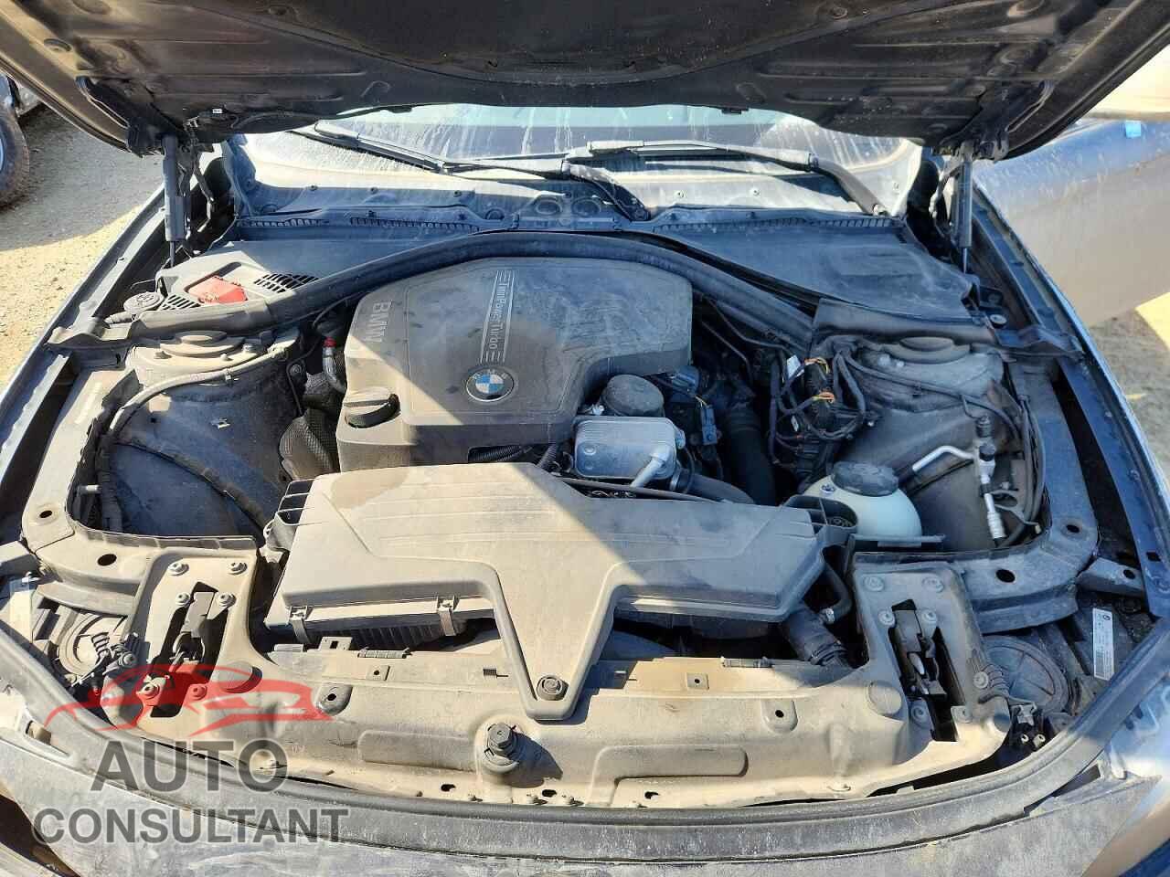 BMW 3 SERIES 2013 - WBA3B3C57DF537528