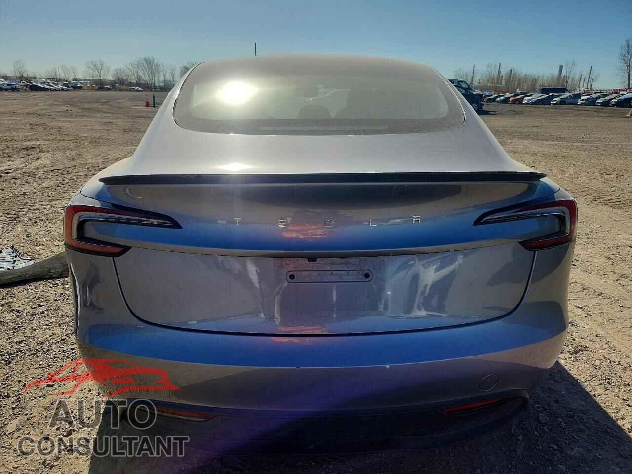 TESLA MODEL 3 2024 - LRW3E7FA4RC277234
