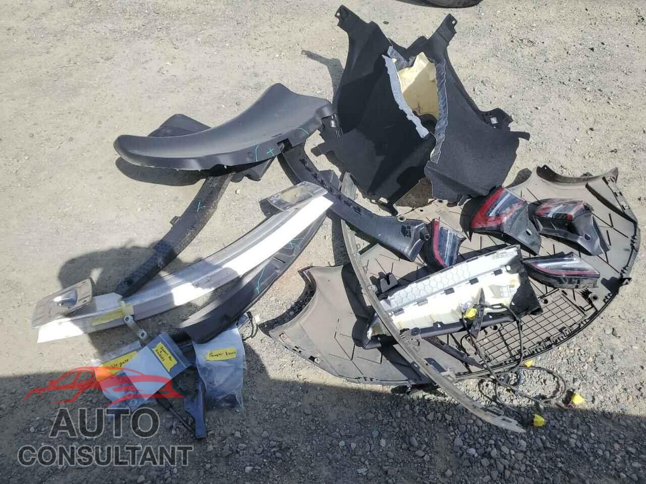 TESLA MODEL 3 2021 - 5YJ3E1EA0MF074841
