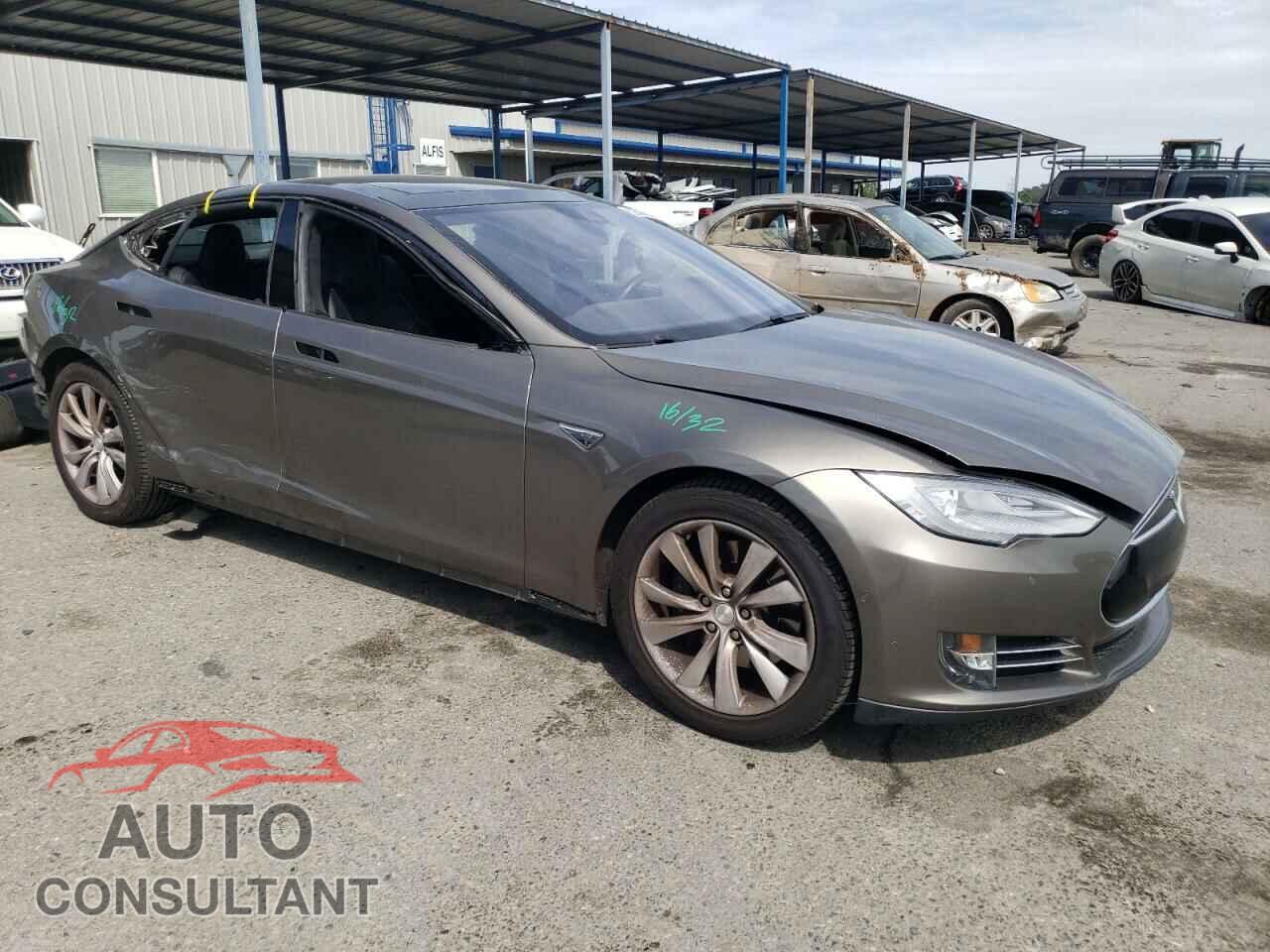 TESLA MODEL S 2016 - 5YJSA1E14GF131506