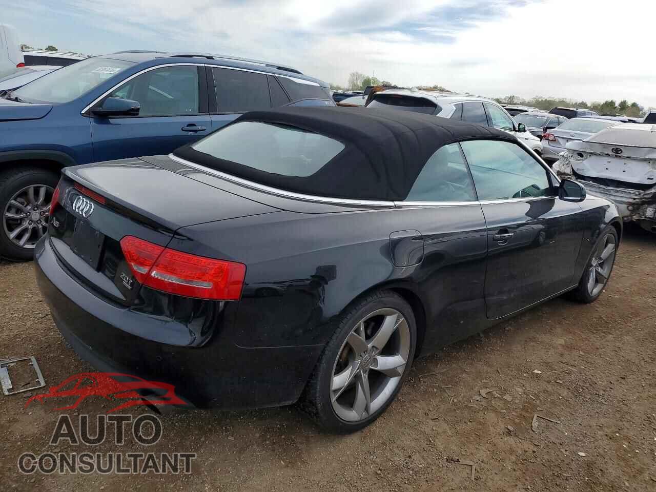 AUDI A5 2011 - WAULFAFH1BN008318