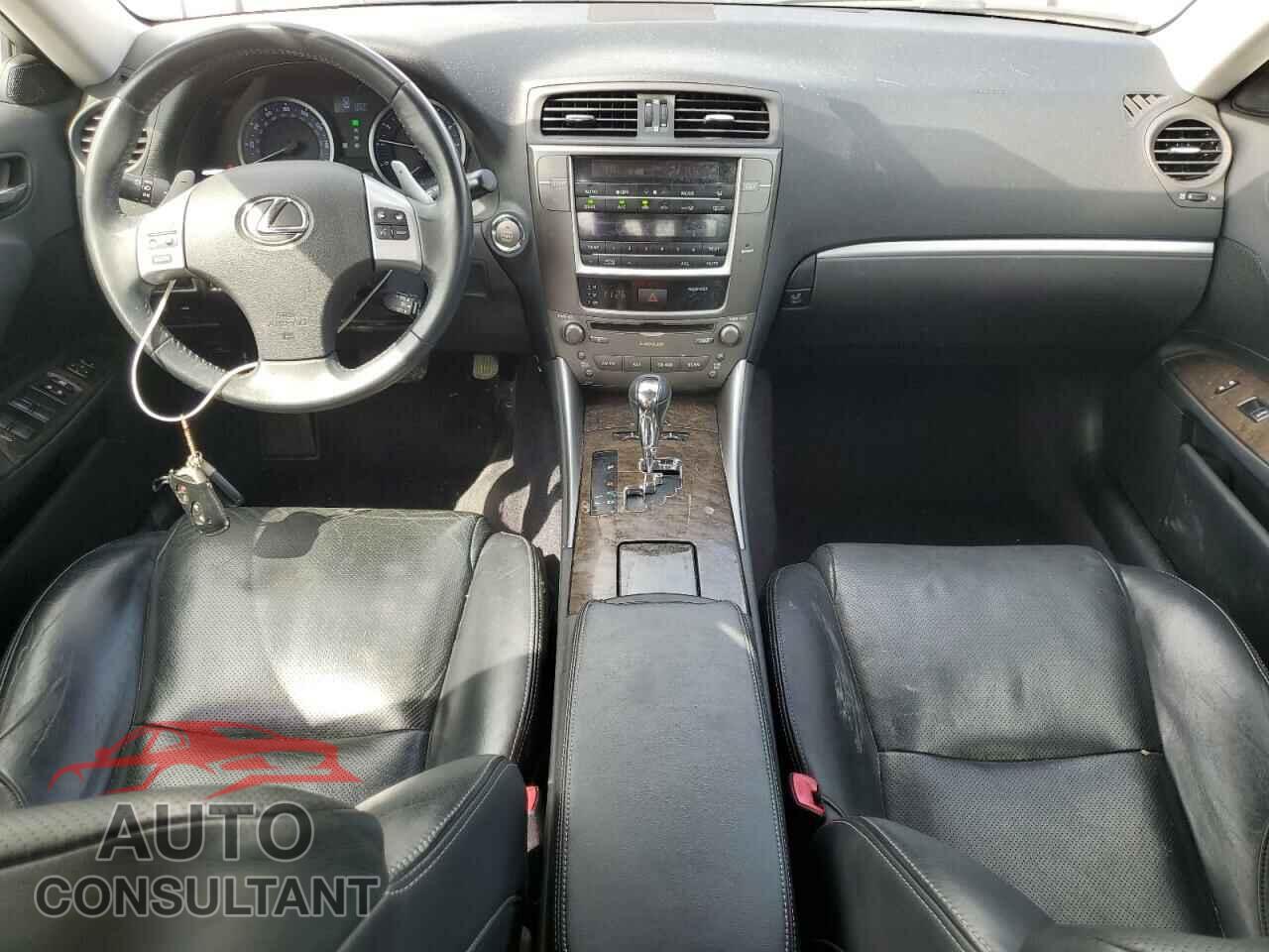 LEXUS IS 2012 - JTHCF5C20C5059948