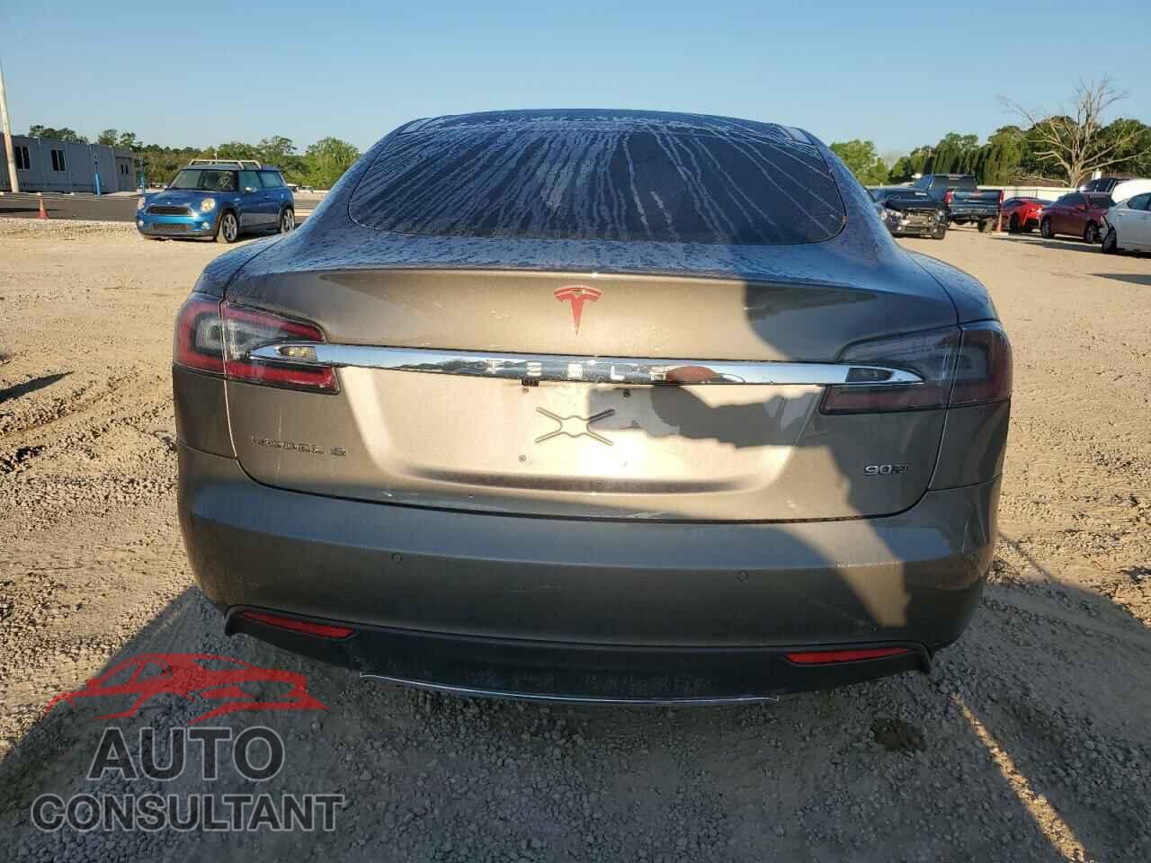 TESLA MODEL S 2015 - 5YJSA1E29FF107628