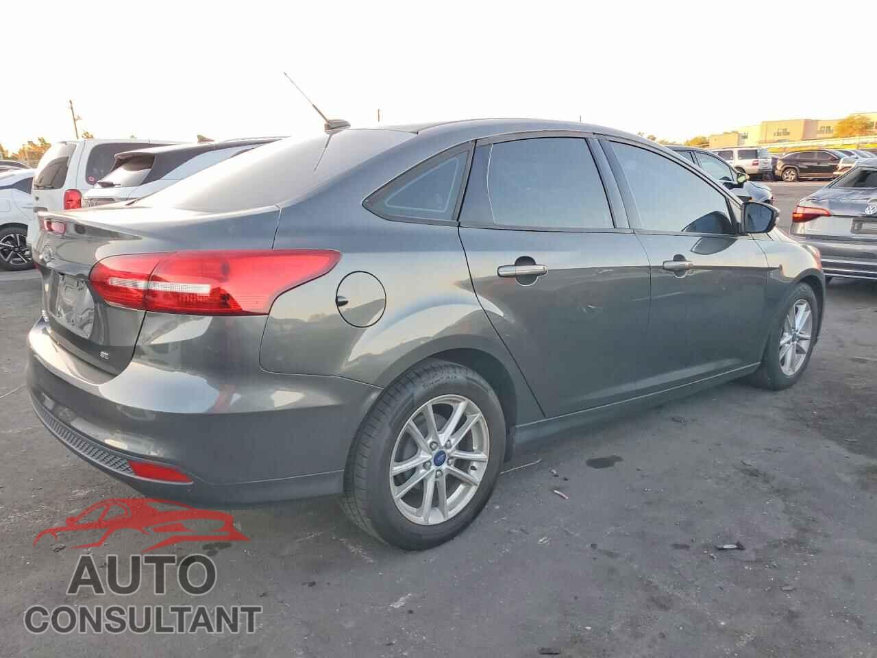 FORD FOCUS 2017 - 1FADP3F28HL211535