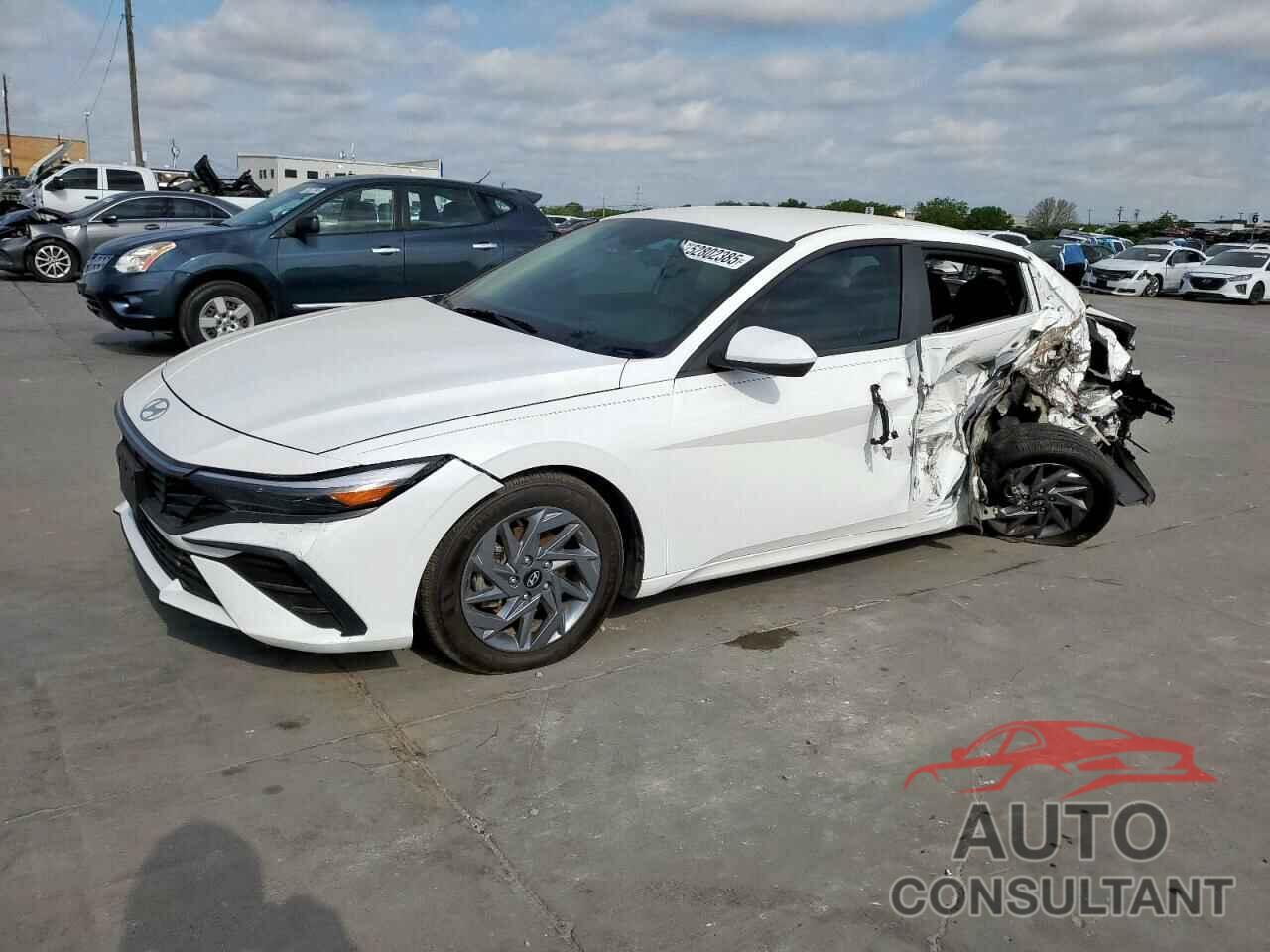 HYUNDAI ELANTRA 2024 - KMHLM4DJ8RU110663