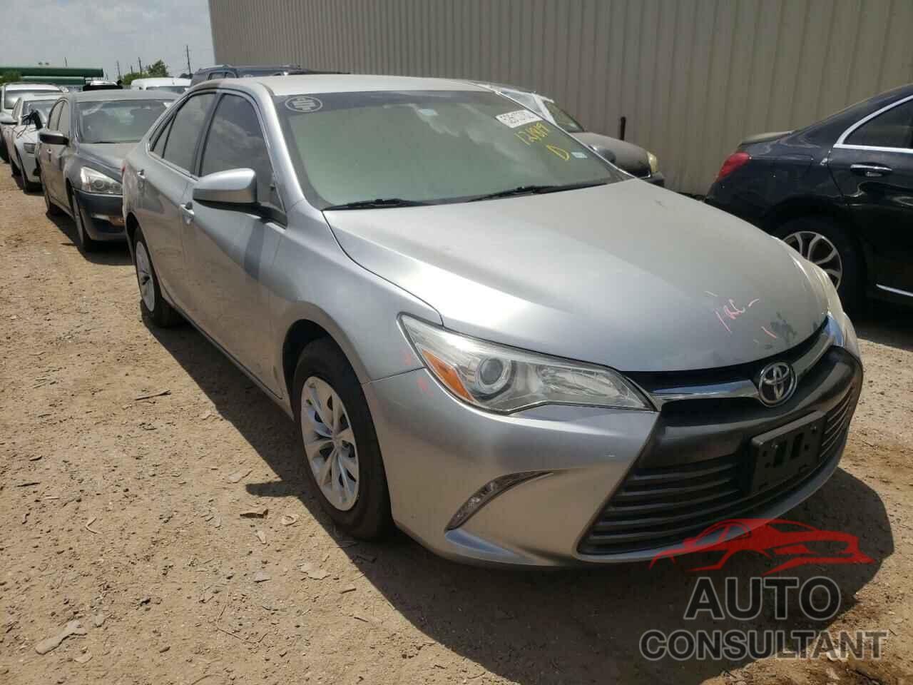 TOYOTA CAMRY 2016 - 4T4BF1FK2GR517536