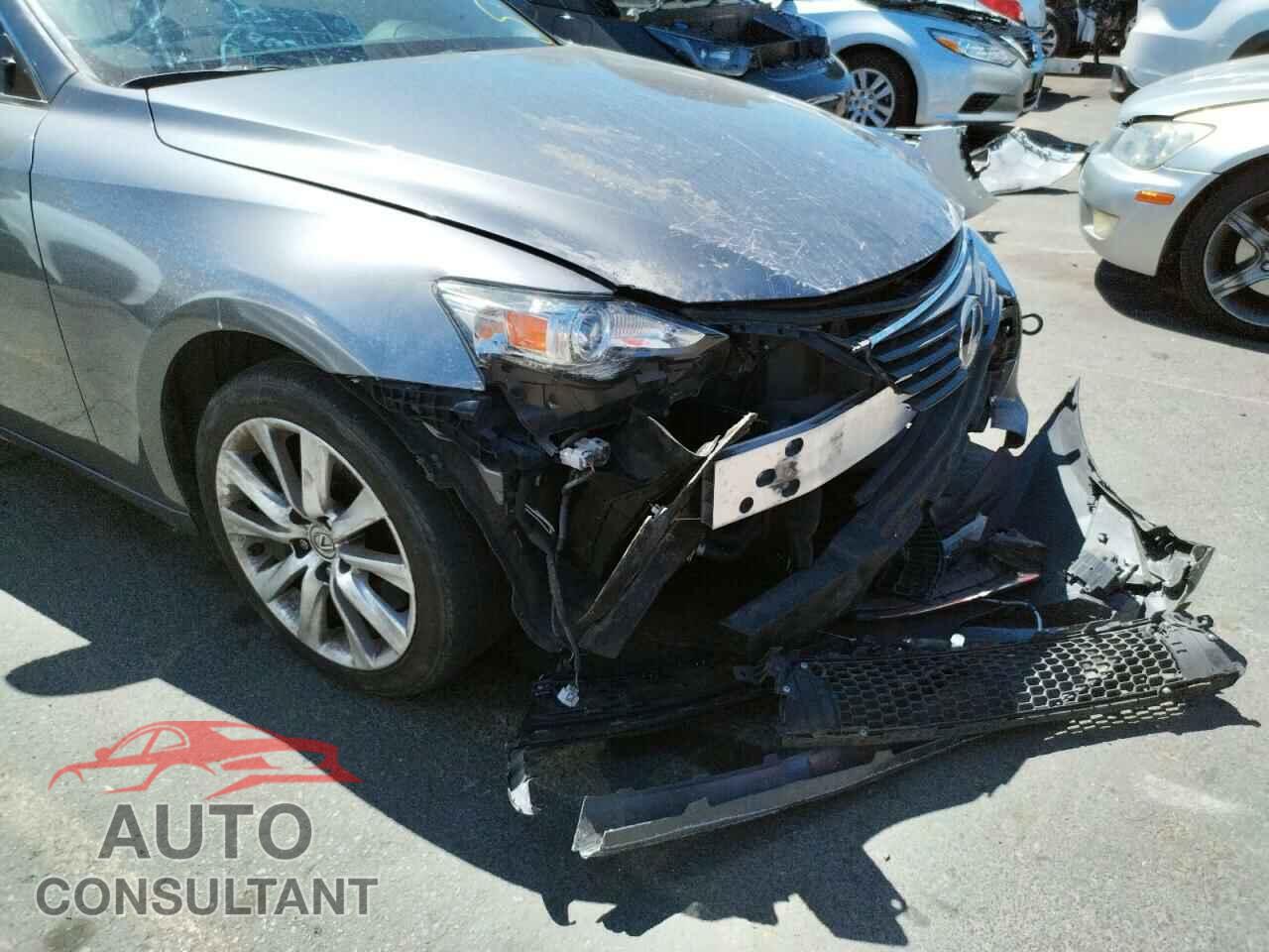 LEXUS IS 2016 - JTHBA1D24G5014521