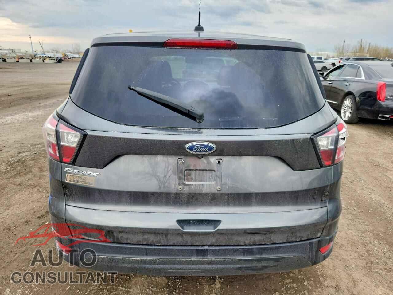 FORD ESCAPE 2017 - 1FMCU0F72HUC99996
