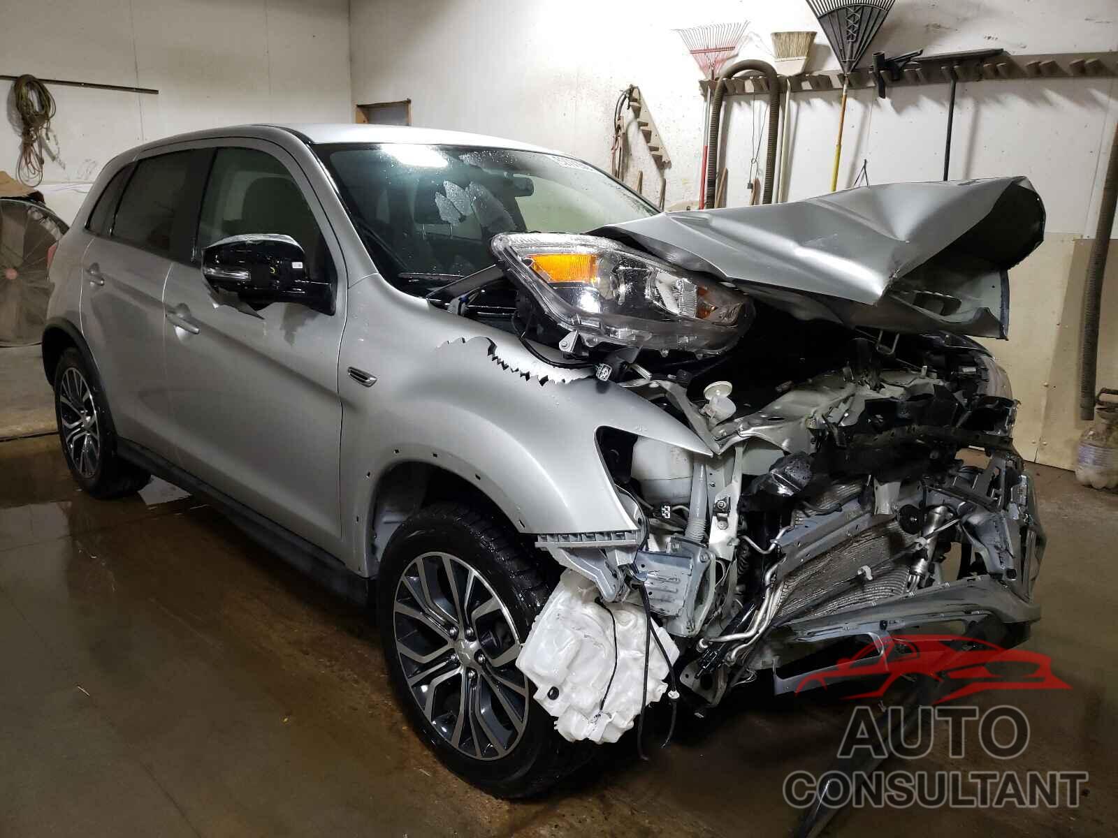 MITSUBISHI OUTLANDER 2018 - JA4AR3AW3JZ034469